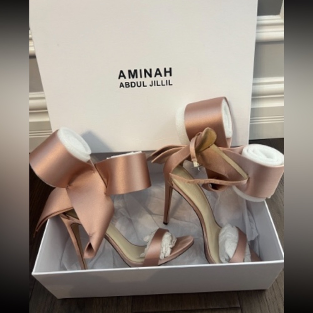 AMINAH ABDUL JILLIL Bow Heels. - Picture 3 of 4
